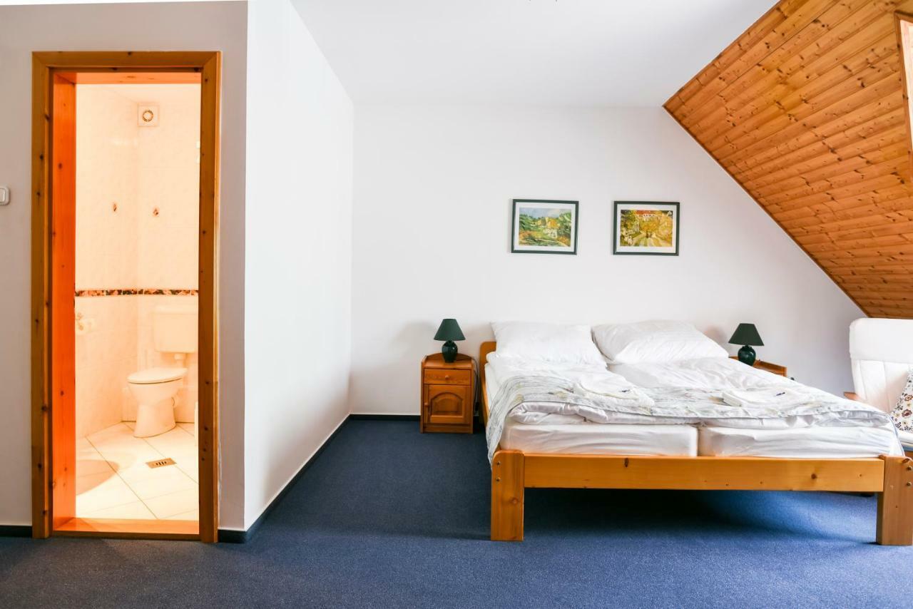 Győrfi Apartmanház Zamárdi Kültér fotó